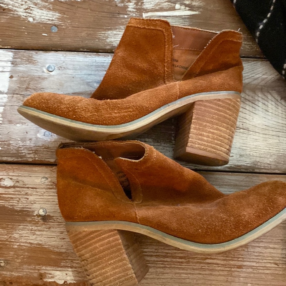 Urban outfitter suede booties